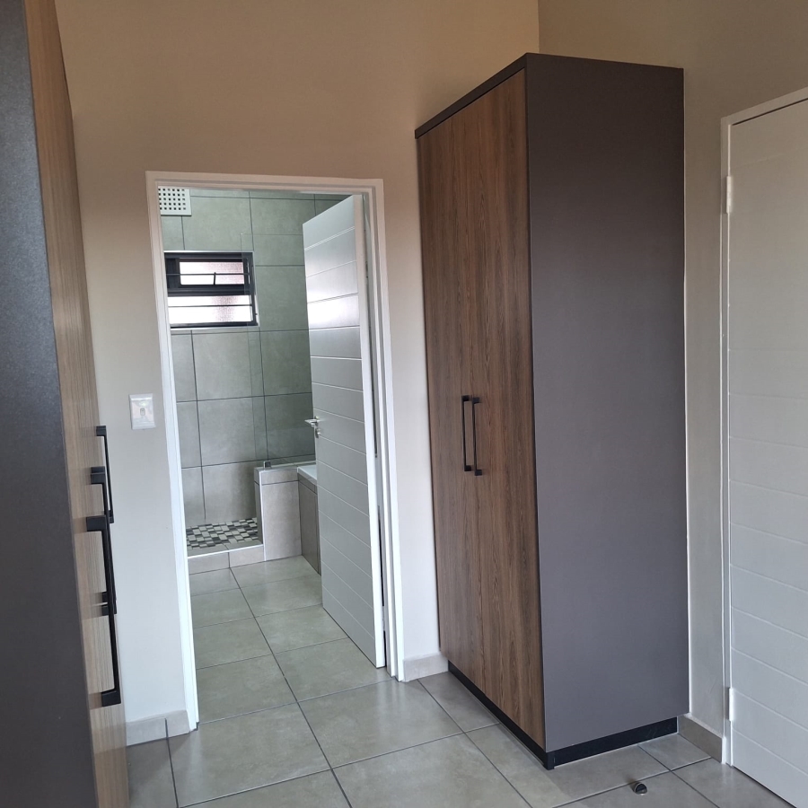 2 Bedroom Property for Sale in Rietvalleirand Gauteng