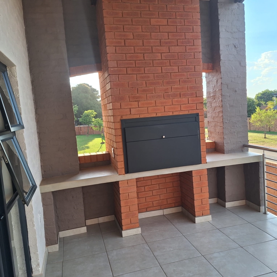 2 Bedroom Property for Sale in Rietvalleirand Gauteng
