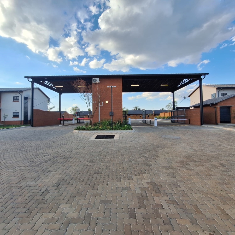2 Bedroom Property for Sale in Rietvalleirand Gauteng