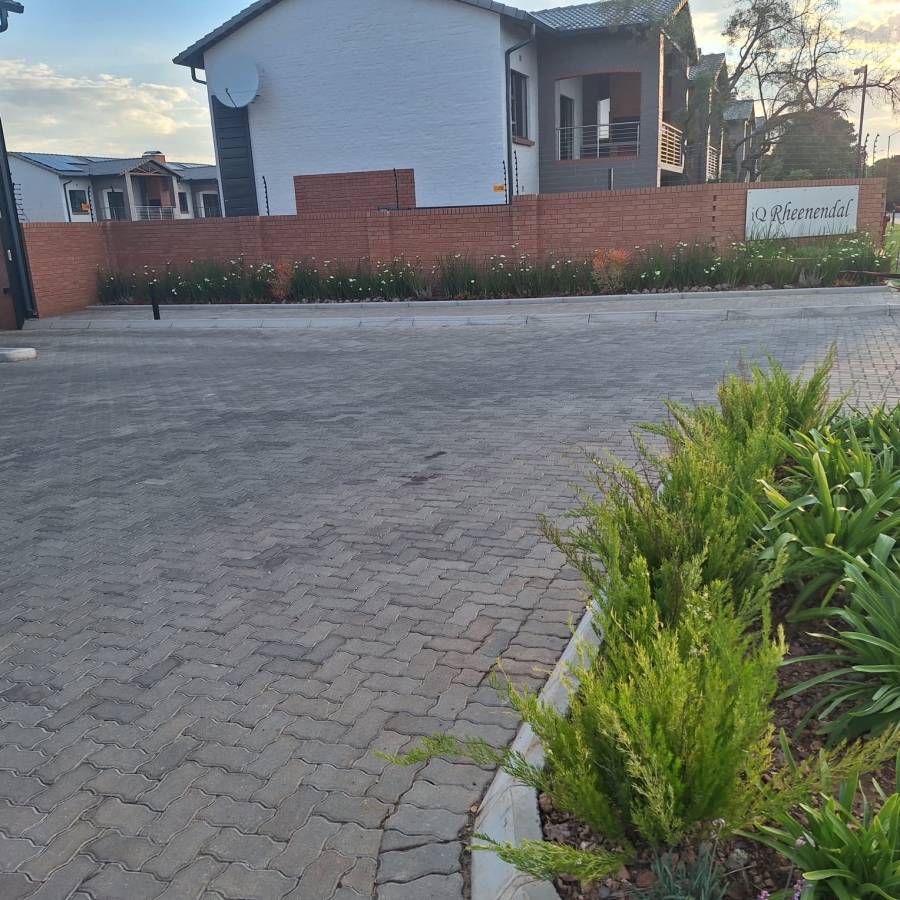 2 Bedroom Property for Sale in Rietvalleirand Gauteng