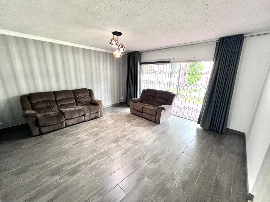 To Let 2 Bedroom Property for Rent in Halfway Gardens Gauteng