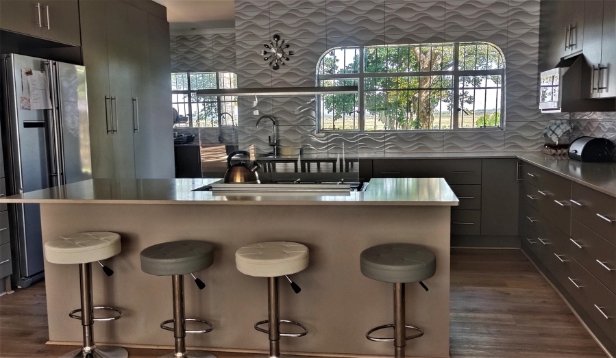 4 Bedroom Property for Sale in Doornkraal Gauteng