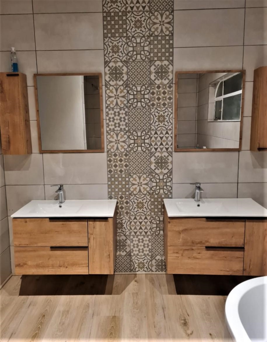 4 Bedroom Property for Sale in Doornkraal Gauteng