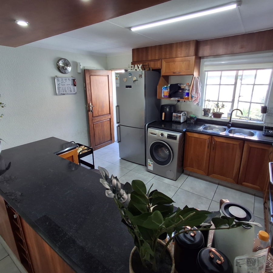 2 Bedroom Property for Sale in Eden Glen Gauteng