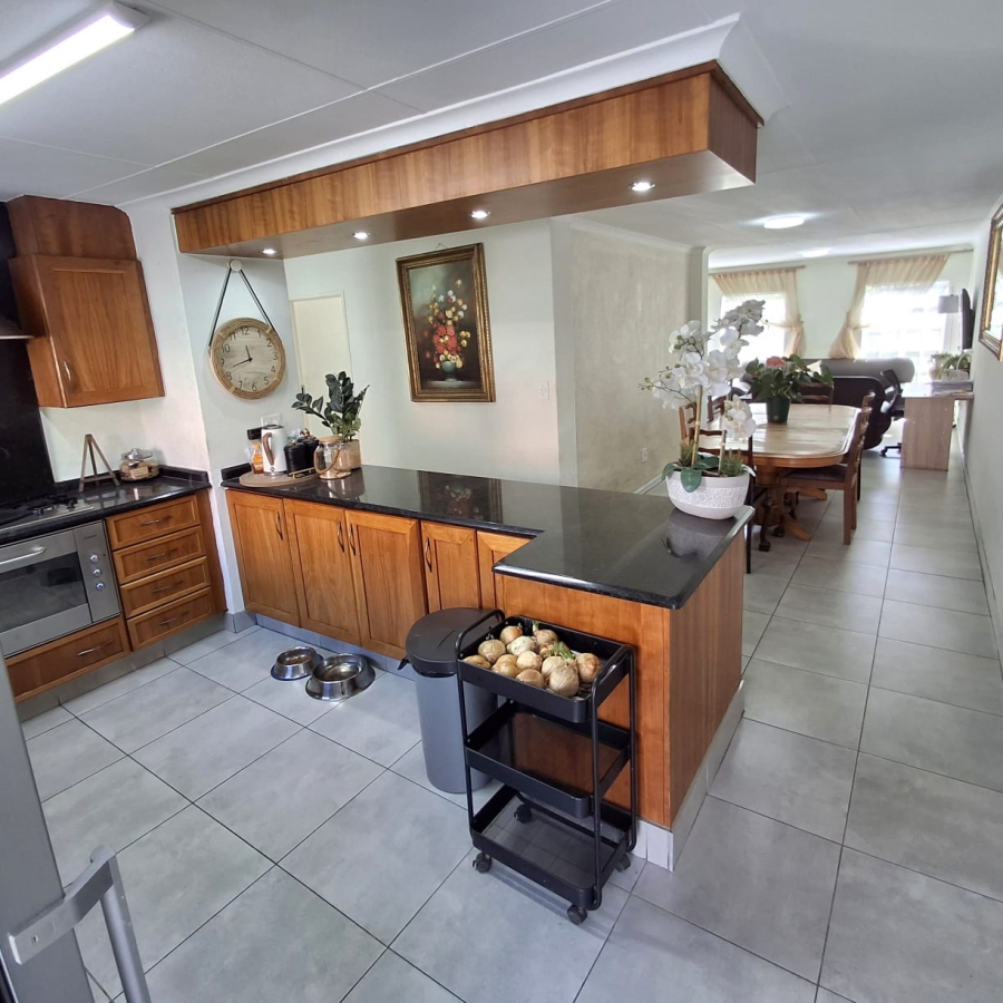 2 Bedroom Property for Sale in Eden Glen Gauteng