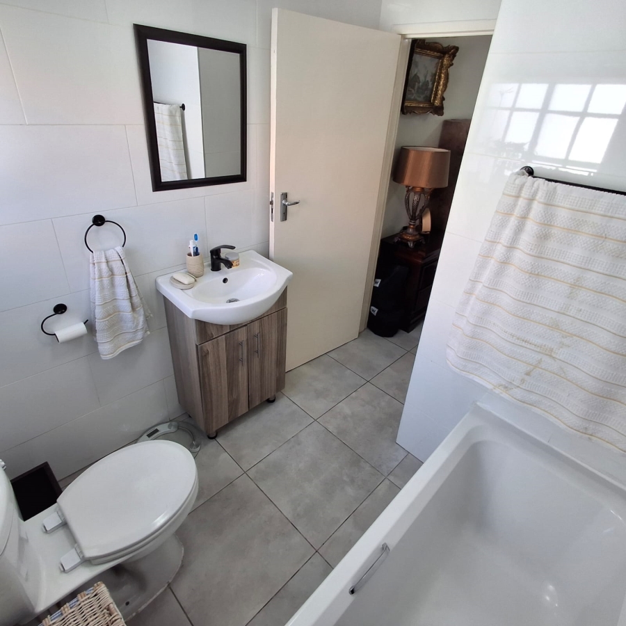 2 Bedroom Property for Sale in Eden Glen Gauteng