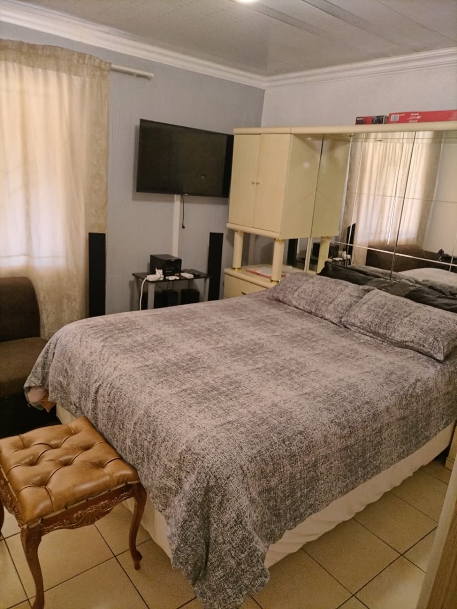 2 Bedroom Property for Sale in Kudube Gauteng