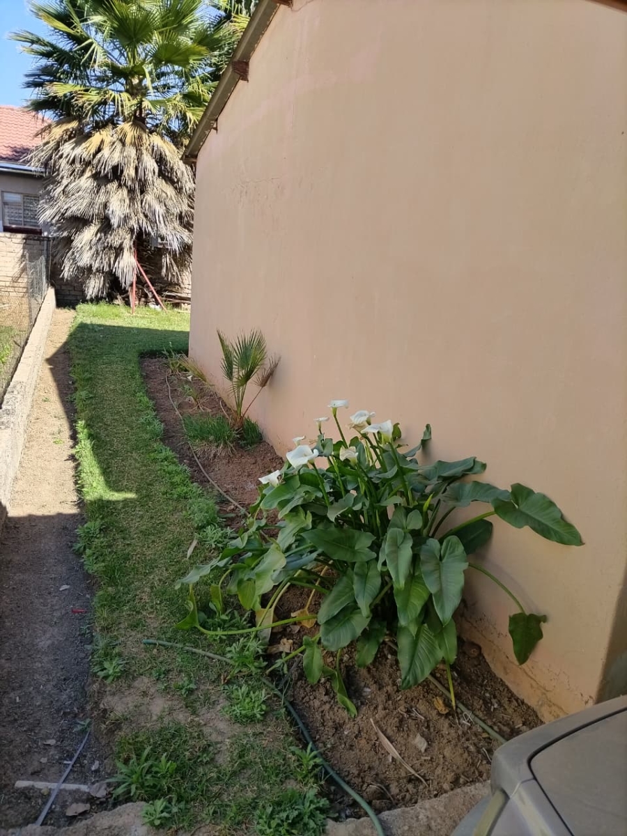 2 Bedroom Property for Sale in Kudube Gauteng