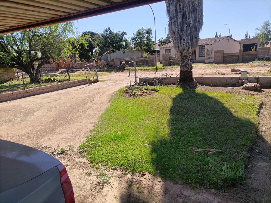 2 Bedroom Property for Sale in Kudube Gauteng