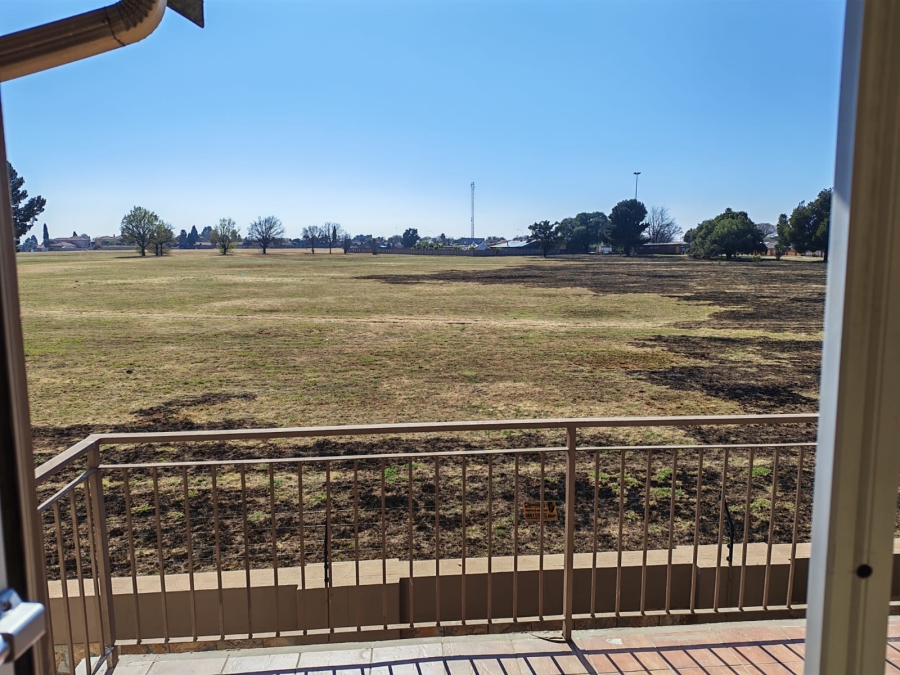 To Let 2 Bedroom Property for Rent in Minnebron Gauteng