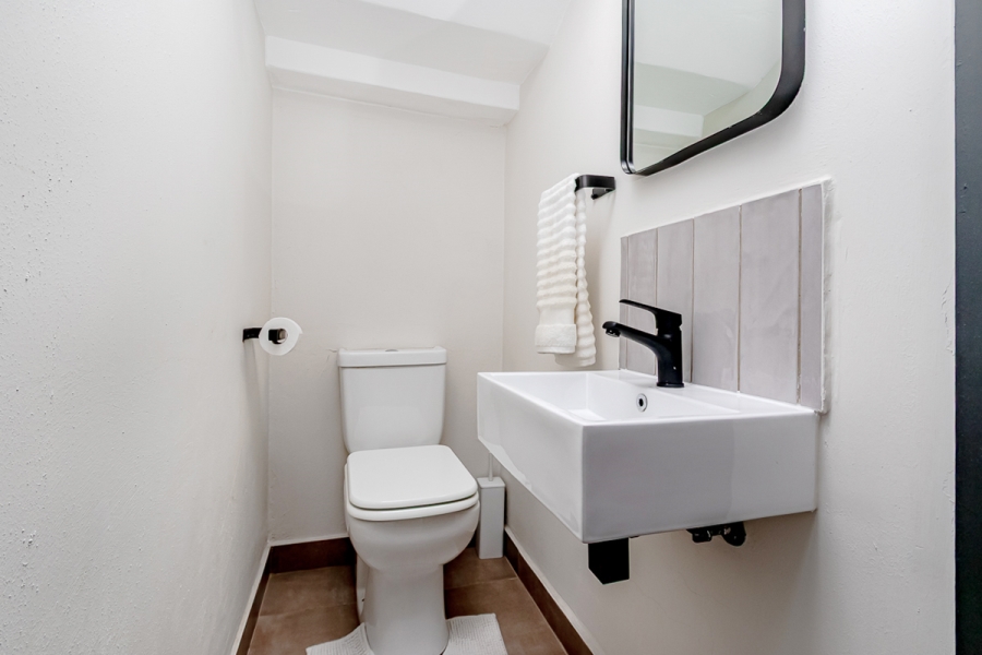 2 Bedroom Property for Sale in Sandton Central Gauteng