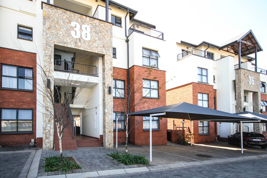 3 Bedroom Property for Sale in Greenstone Crest Gauteng