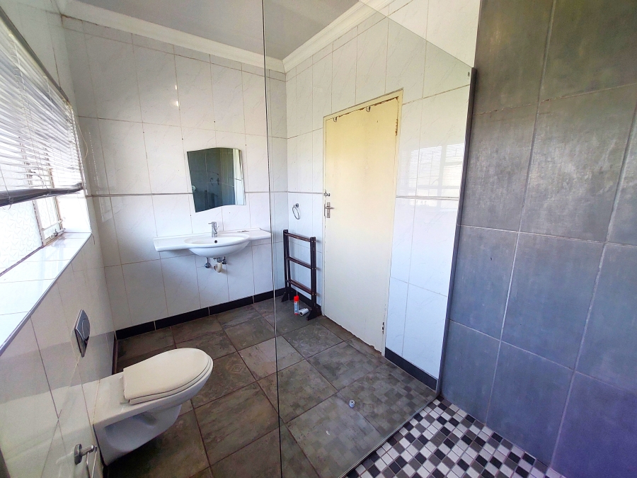 7 Bedroom Property for Sale in Lukasrand Gauteng