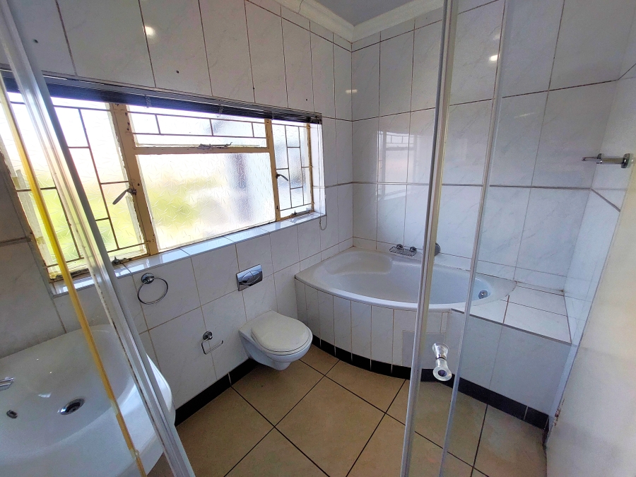 7 Bedroom Property for Sale in Lukasrand Gauteng