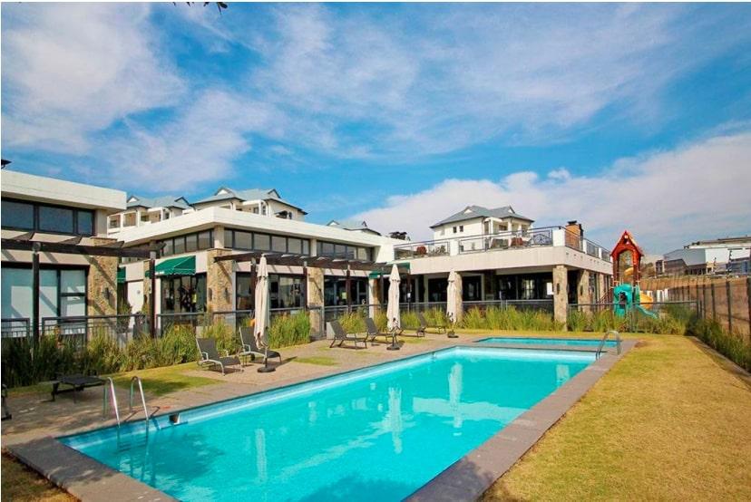 To Let 2 Bedroom Property for Rent in Modderfontein Gauteng