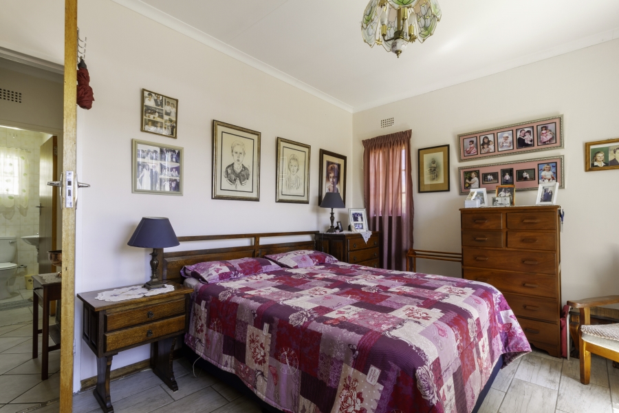 2 Bedroom Property for Sale in Helderkruin Gauteng