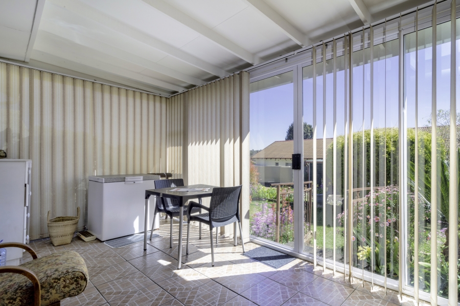 2 Bedroom Property for Sale in Helderkruin Gauteng