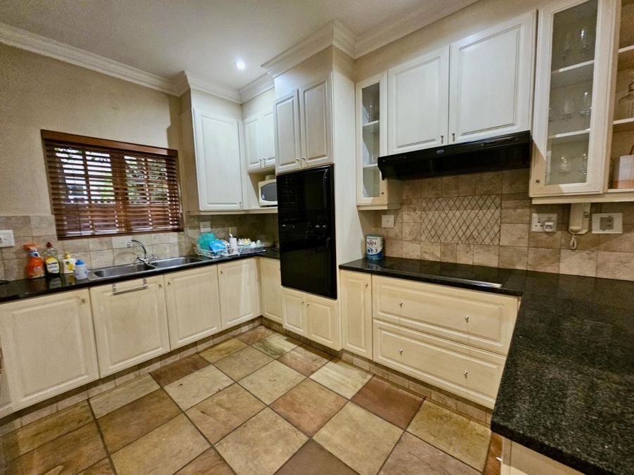 3 Bedroom Property for Sale in Oaklands Gauteng