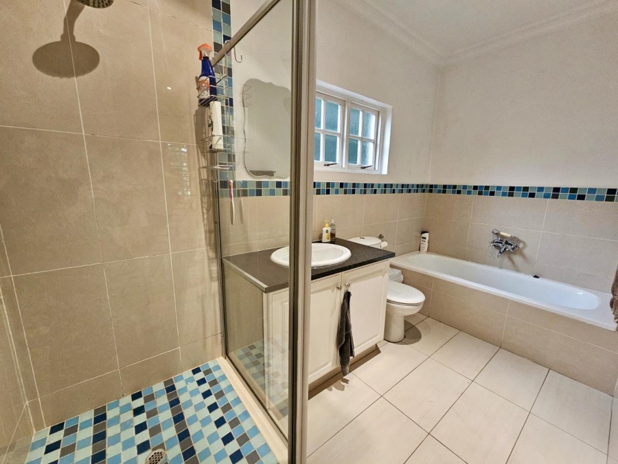 3 Bedroom Property for Sale in Oaklands Gauteng