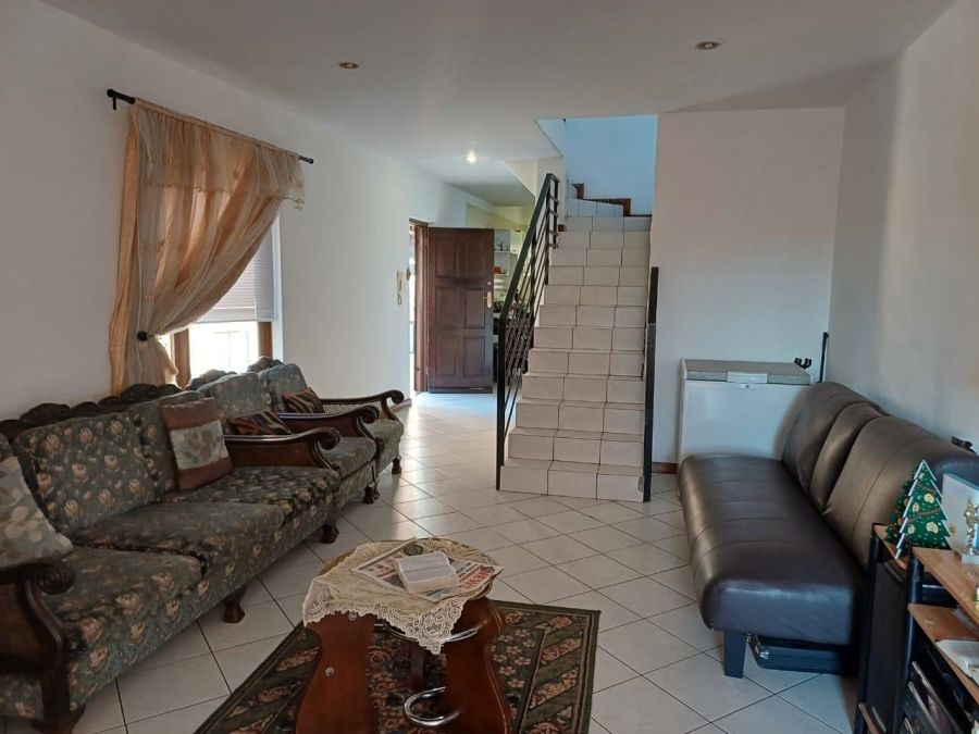 2 Bedroom Property for Sale in Hurlyvale Gauteng