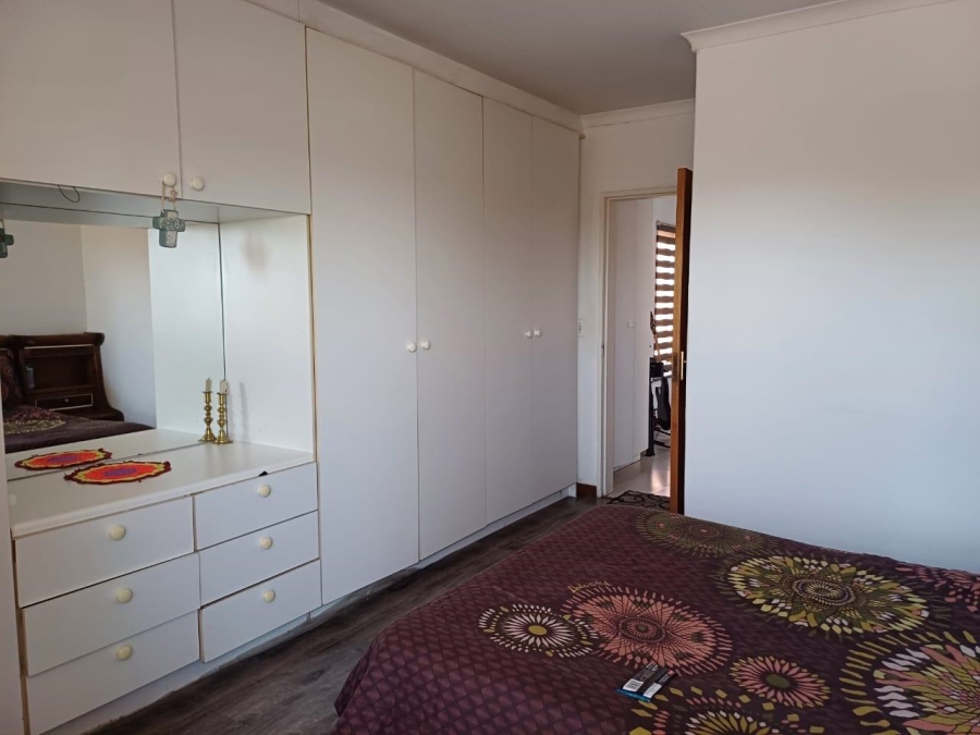 2 Bedroom Property for Sale in Hurlyvale Gauteng