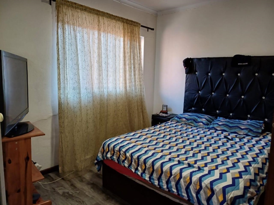 2 Bedroom Property for Sale in Hurlyvale Gauteng