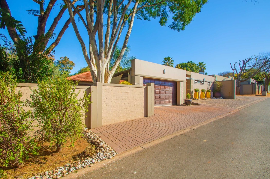 4 Bedroom Property for Sale in North Riding Gauteng