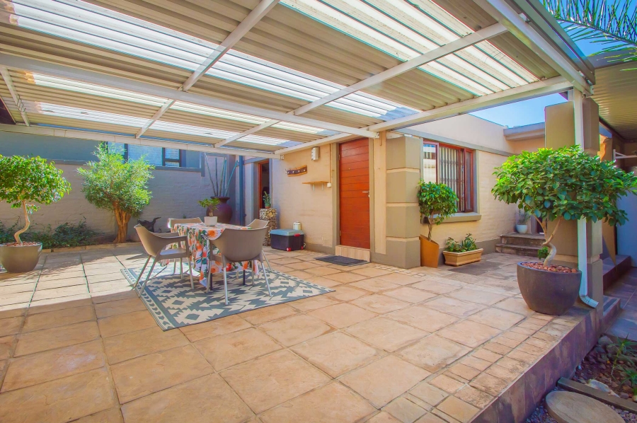 4 Bedroom Property for Sale in North Riding Gauteng