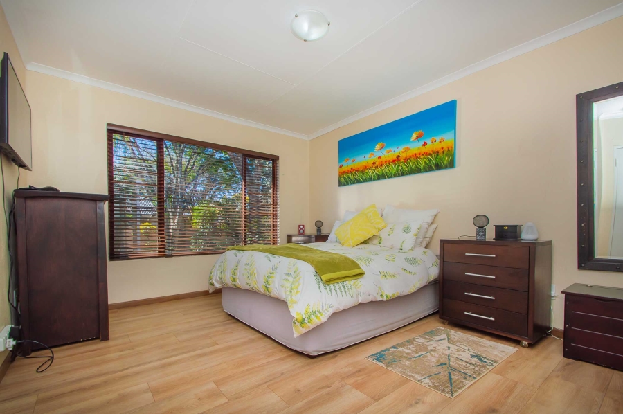 4 Bedroom Property for Sale in North Riding Gauteng