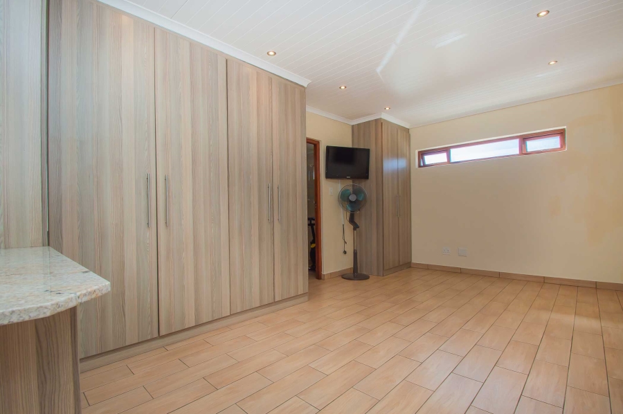 4 Bedroom Property for Sale in North Riding Gauteng