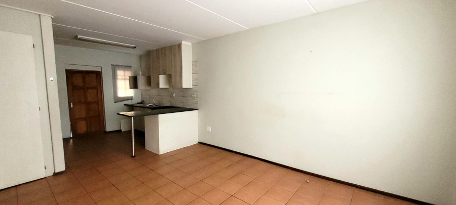 2 Bedroom Property for Sale in Ravenswood Gauteng