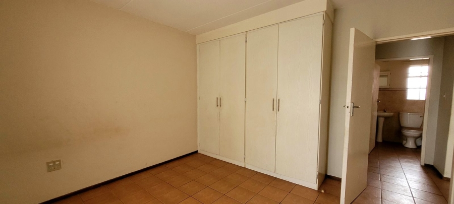 2 Bedroom Property for Sale in Ravenswood Gauteng