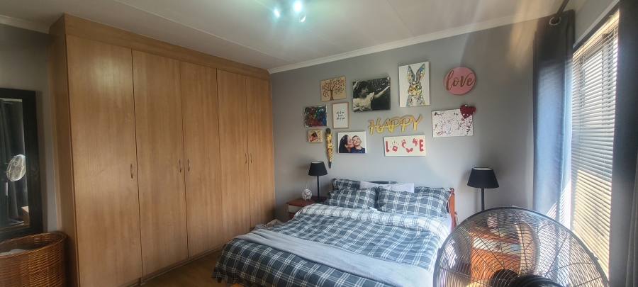 3 Bedroom Property for Sale in Clarens Park Gauteng