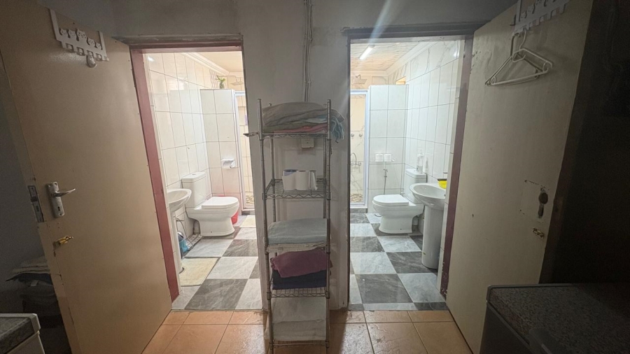 5 Bedroom Property for Sale in Beyers Park Gauteng