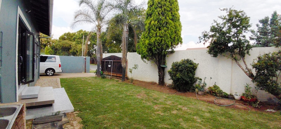 5 Bedroom Property for Sale in Beyers Park Gauteng