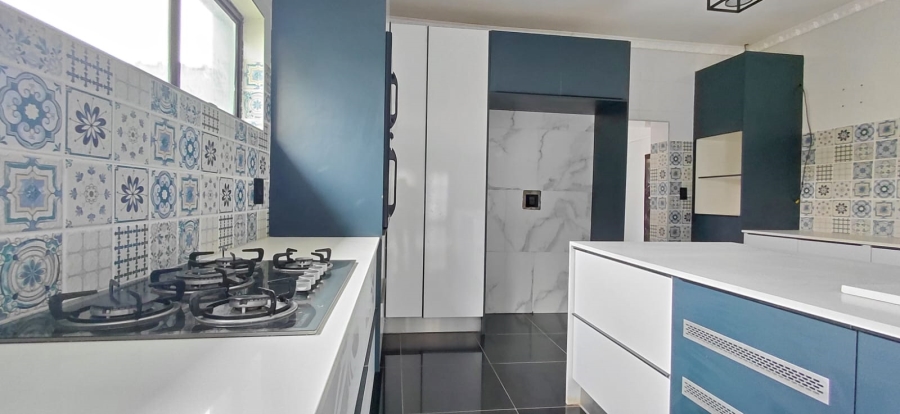 5 Bedroom Property for Sale in Beyers Park Gauteng