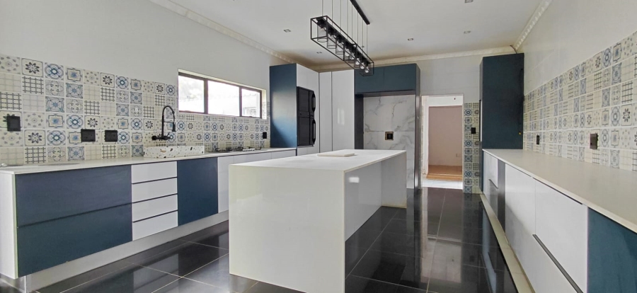 5 Bedroom Property for Sale in Beyers Park Gauteng