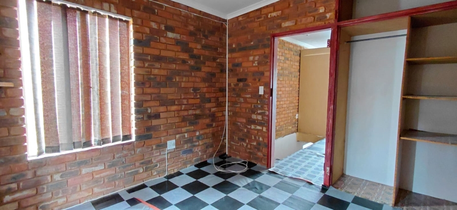 5 Bedroom Property for Sale in Beyers Park Gauteng