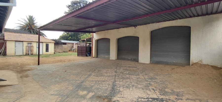 5 Bedroom Property for Sale in Beyers Park Gauteng
