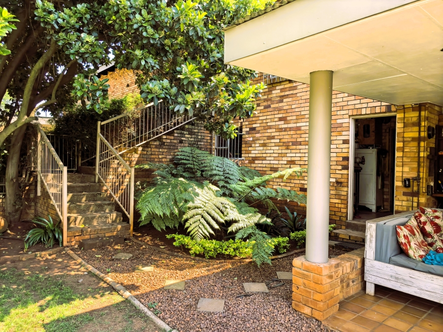 7 Bedroom Property for Sale in Bashewa A H Gauteng