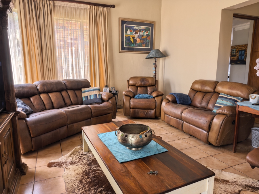 7 Bedroom Property for Sale in Bashewa A H Gauteng