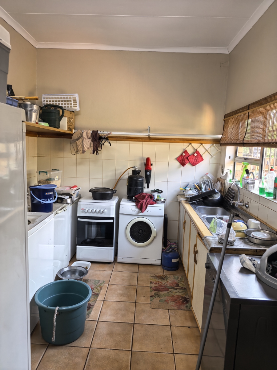 7 Bedroom Property for Sale in Bashewa A H Gauteng
