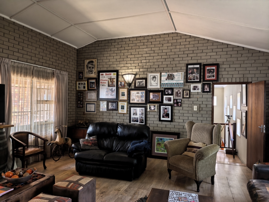 7 Bedroom Property for Sale in Bashewa A H Gauteng