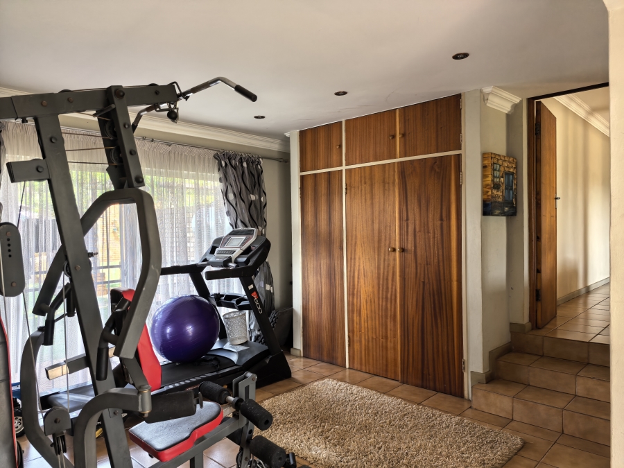 7 Bedroom Property for Sale in Bashewa A H Gauteng