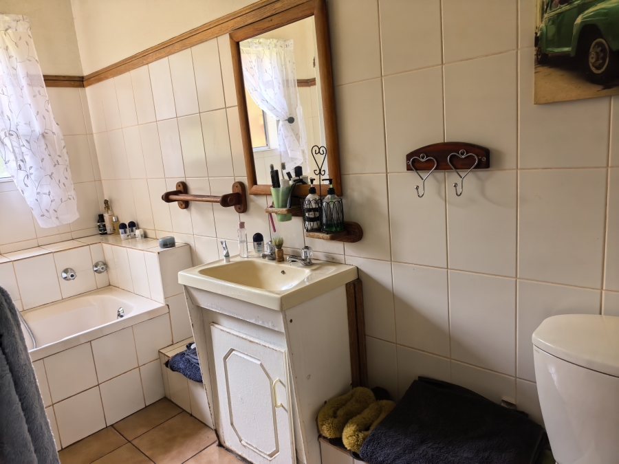 7 Bedroom Property for Sale in Bashewa A H Gauteng