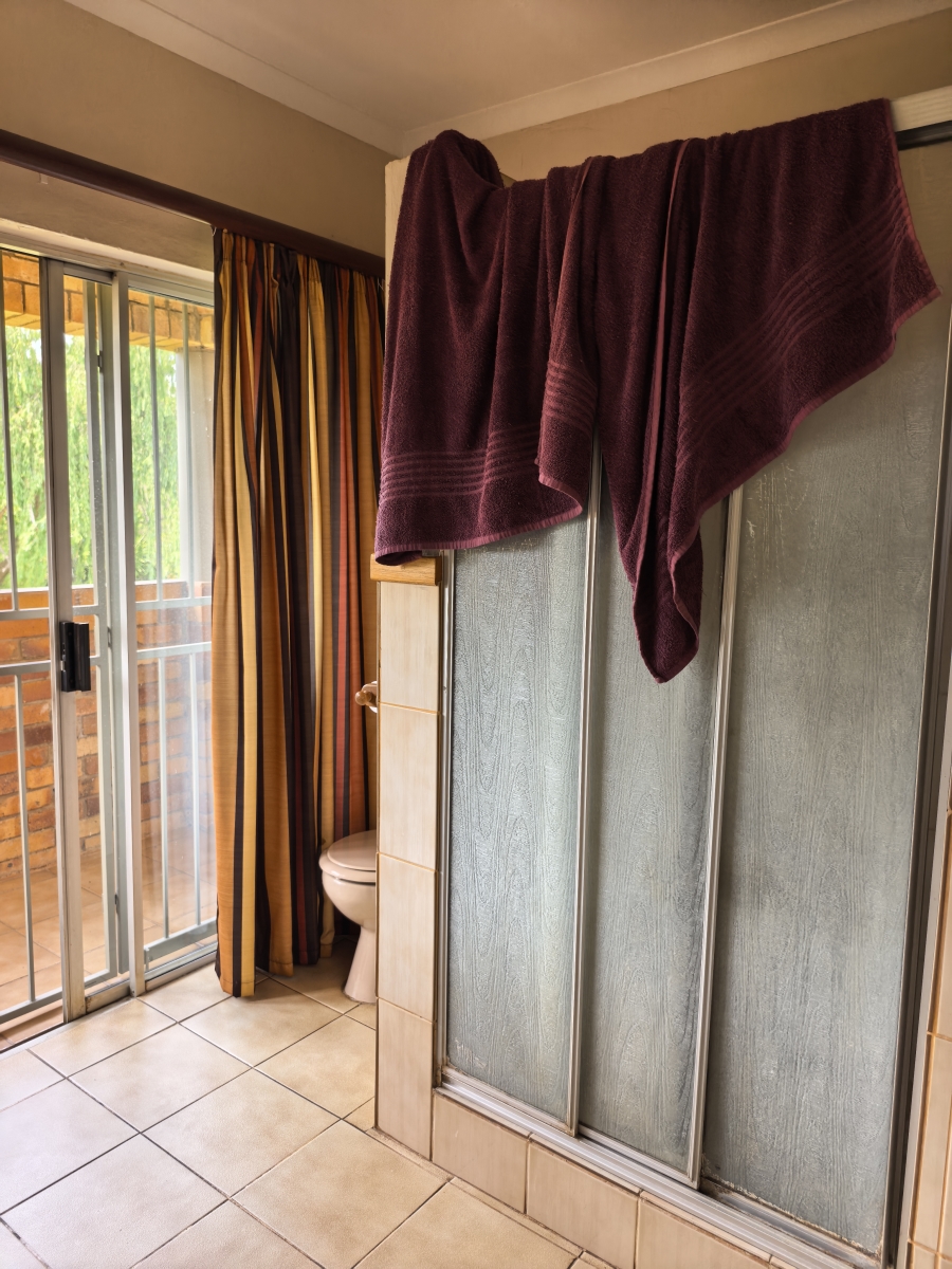 7 Bedroom Property for Sale in Bashewa A H Gauteng