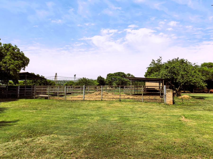 7 Bedroom Property for Sale in Bashewa A H Gauteng
