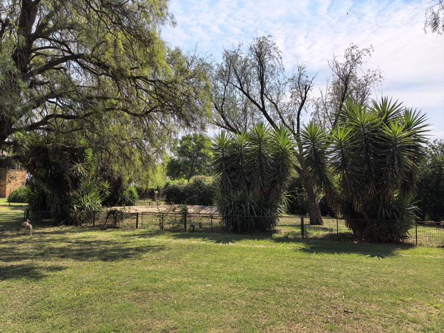 7 Bedroom Property for Sale in Bashewa A H Gauteng