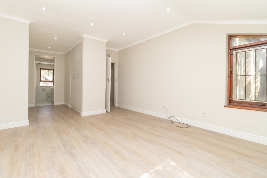 To Let 3 Bedroom Property for Rent in Sandown Gauteng
