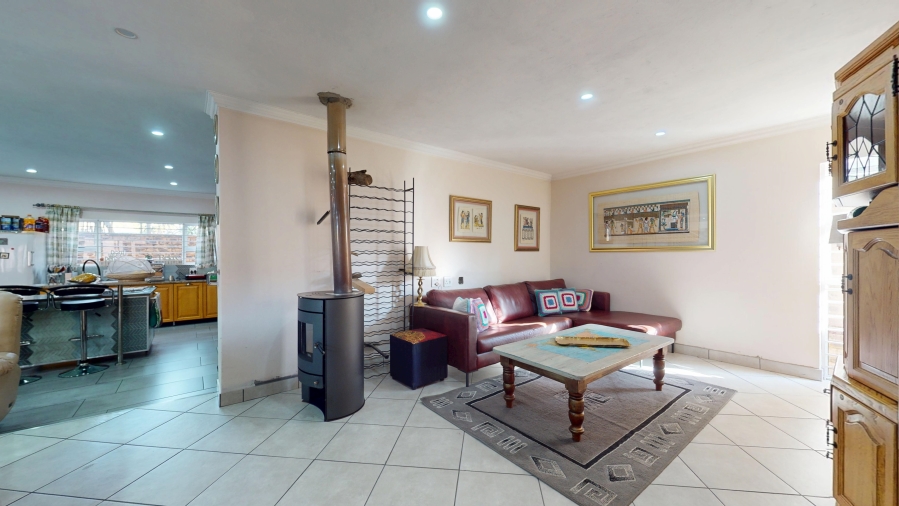 5 Bedroom Property for Sale in Rynfield Gauteng